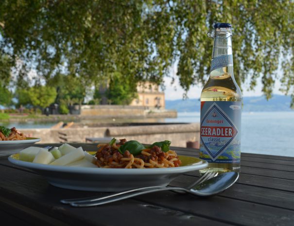 Abendessen mit Seesicht